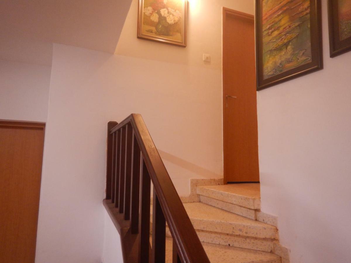 וילה א-לה נוף Villa Metula Exterior photo