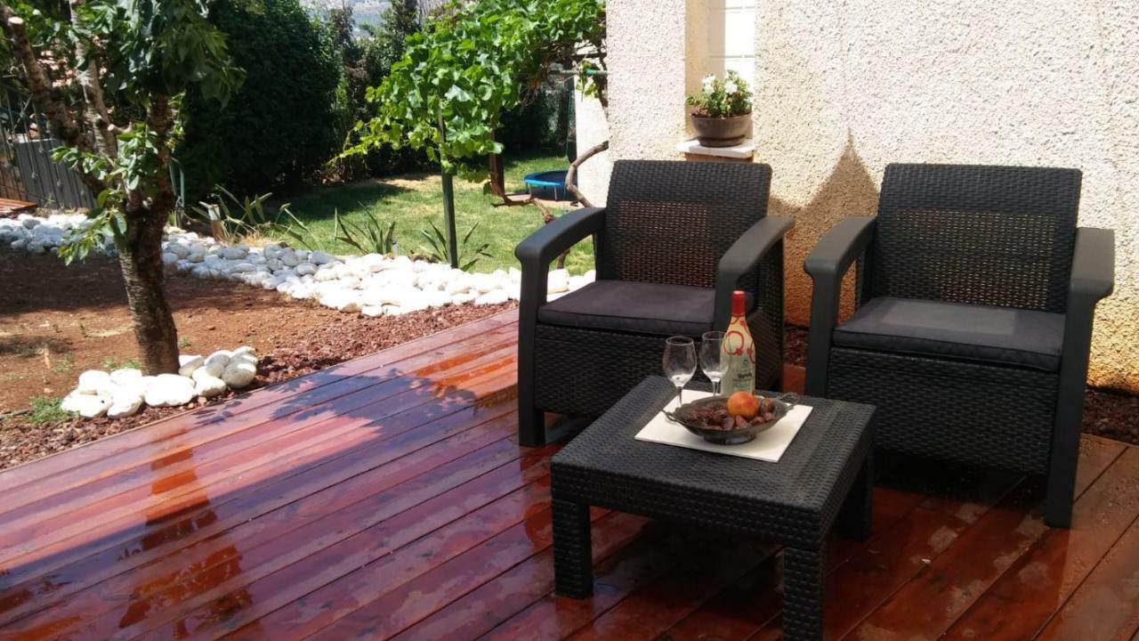 וילה א-לה נוף Villa Metula Exterior photo